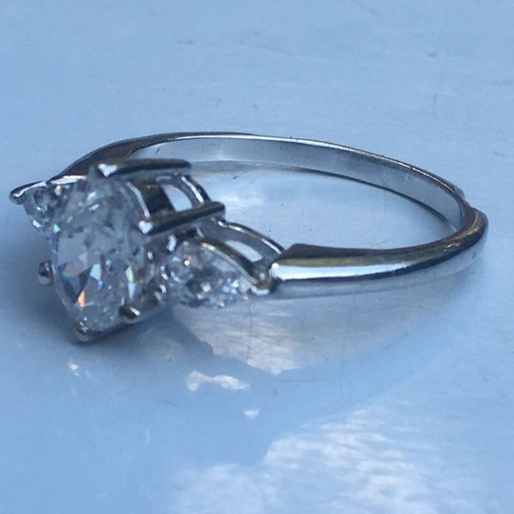 Silver Oval Solitaire With Teardrop Accents Cubic Zirconia Ring, Size 8 3/4 - Picture 6 of 11